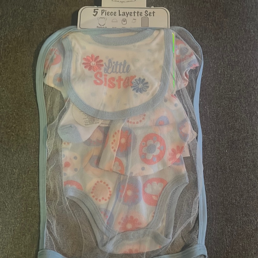 5 piece layette set